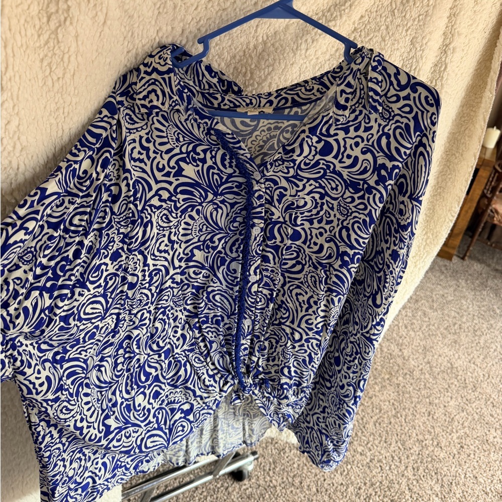 Umgee Navy and White Swirl Top